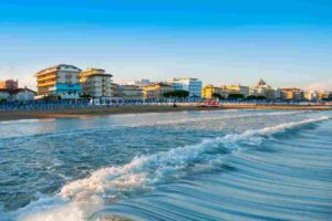 lungomare più esteso d'europa: lido di jesolo
